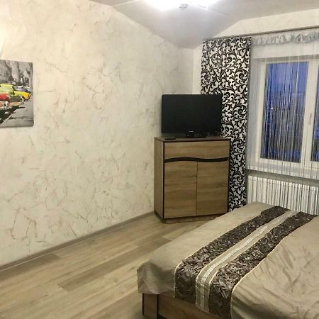 Апартаменти Економ Ivano-Frankivsk Luaran gambar