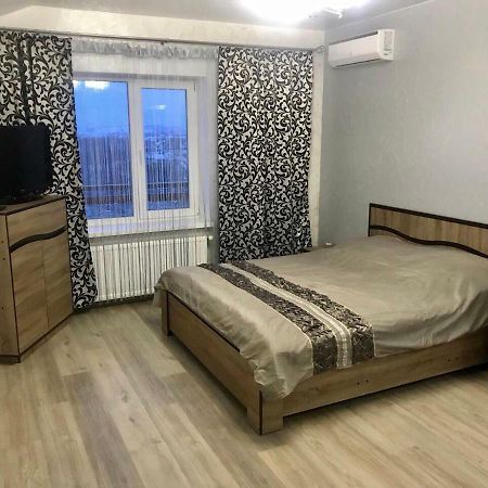 Апартаменти Економ Ivano-Frankivsk Luaran gambar